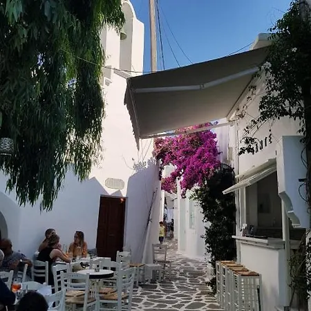 Octopus House Páros