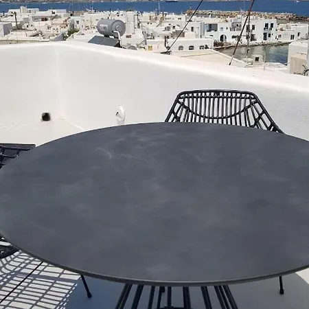 Octopus House * פארוס